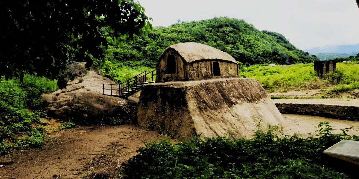 Maibang Stone House